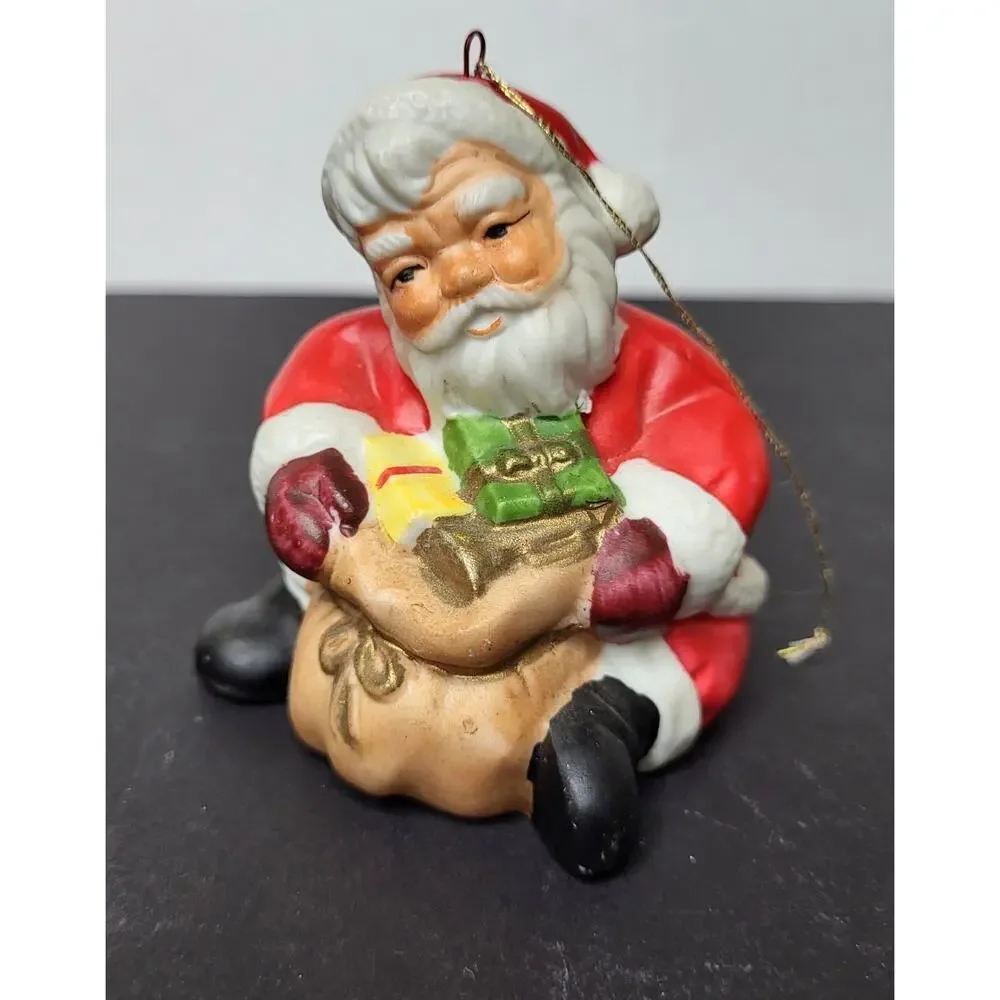 Unbranded lot ornaments